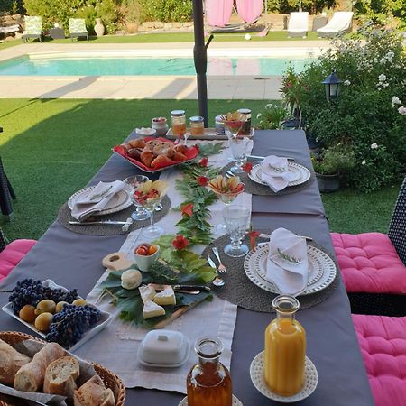 La Colombe Bed & Breakfast Tourrettes Dış mekan fotoğraf