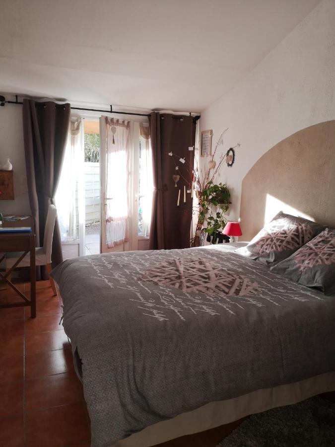 La Colombe Bed & Breakfast Tourrettes Dış mekan fotoğraf